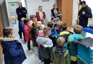 Przedszkolaki odwiedziły funkcjonariuszy w Posterunku Policji w Piławie Górnej, co spotkało się z rewizytą!