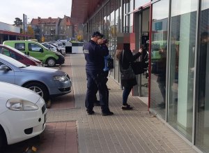 Kontrole sklepów z pracownikiem Sanepidu