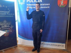 Nowy policjant wypowiedział słowa roty