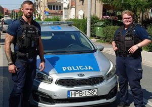 Bielawscy policjanci uratowali mężczyznę z zadymionego mieszkania