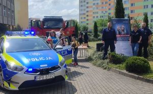 Policjanci na pikniku rodzinnym