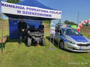 Policjanci na pikniku w Słupicach