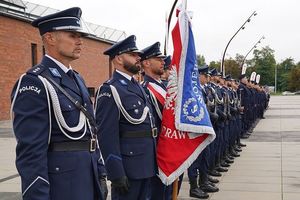 KOLEJNI NOWI POLICJANCI ZASILILI SZEREGI DOLNOŚLĄSKIEGO GARNIZONU, WŚRÓD NICH CZWORO Z POWIATU DZIERŻONIOWSKIEGO