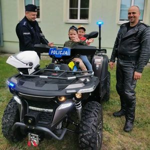 Policjanci w przedszkolu