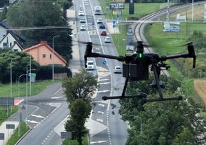 Policyjny dron nad drogami powiatu dzierżoniowskiego