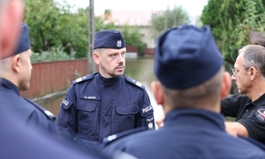 Komendant Główny Policji na terenach powodziowych