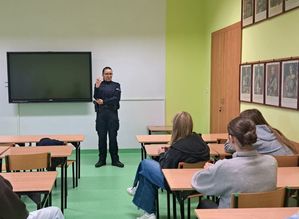 Policjantki spotkały się z uczniami Niepublicznej Szkoły Podstawowej „Edukacja i Rodzina”