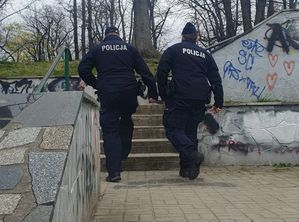 Dzielnicowi reagują na sygnały mieszkańców -KMZB – skuteczne działania na terenie Dzierżoniowa
