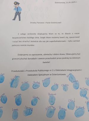 Dzieci z Przedszkola nr 2 odwiedziły dzierżoniowskich dzielnicowych – wspólna lekcja bezpieczeństwa przed wakacjami