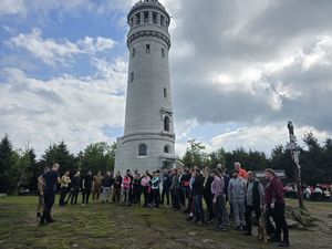 Szkolenie w duchu integracji i tradycji – dzierżoniowscy policjanci na Wielkiej Sowie