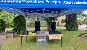 Policjanci z powiatu dzierżoniowskiego gościnnie na festynie „Świat Zdrowia i Bezpieczeństwa” w Pilawie Górnej