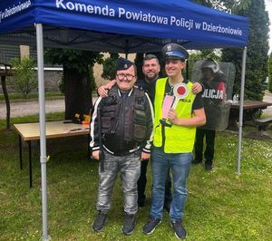 Policjanci z powiatu dzierżoniowskiego gościnnie na festynie „Świat Zdrowia i Bezpieczeństwa” w Pilawie Górnej