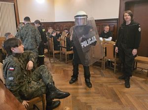 Uczniowie klas mundurowych z Bielawy z wizytą w Komendzie Powiatowej Policji