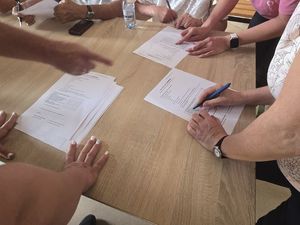 Debata społeczna w Ostroszowicach: wspólnie o bezpieczeństwie na drogach