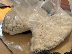 Dzierżoniowscy policjanci zatrzymali 27-latkę z ponad 1,6 kilograma amfetaminy. Sąd zastosował tymczasowy areszt