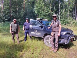 Wspólne patrole dzielnicowego z Posterunku Policji w Niemczy oraz Straży Leśnej Nadleśnictwa Świdnica