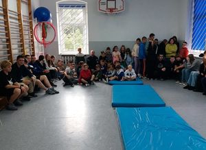 „Bezpieczna droga do szkoły” – policjanci z Niemczy i Piławy Górnej edukują najmłodszych