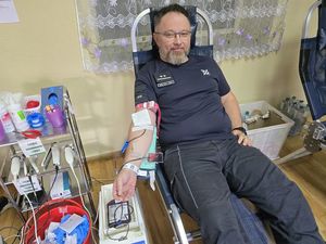 Dar krwi darem życia – dzierżoniowscy policjanci uczcili jubileusz stu lat kobiet w Policji