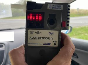 Policjanci z Dzierżoniowa prowadzili działania „Alkohol i narkotyki”