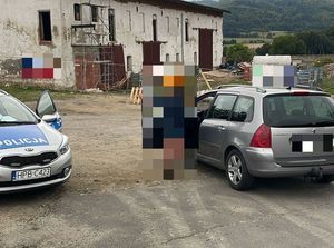 Nietrzeźwy kierujący i samochód