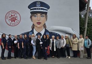 Setna rocznica służby kobiet w Policji – wyjątkowe spotkanie w Komendzie Powiatowej Policji w Dzierżoniowie