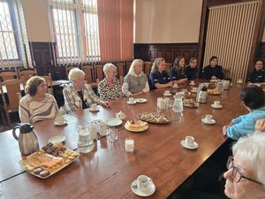 Setna rocznica służby kobiet w Policji – wyjątkowe spotkanie w Komendzie Powiatowej Policji w Dzierżoniowie