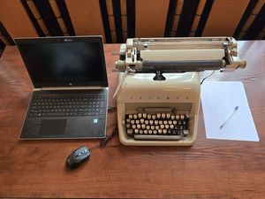 Setna rocznica służby kobiet w Policji – wyjątkowe spotkanie w Komendzie Powiatowej Policji w Dzierżoniowie