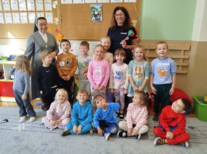 Policjantka odwiedziła najmłodszych mieszkańców Dzierżoniowa