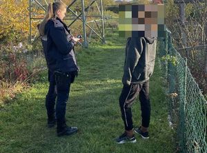 Policjanci z Posterunku Policji w Pieszycach kontrolują miejsca przebywania osób bezdomnych
