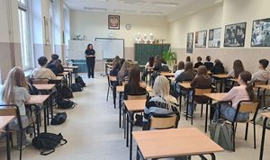 Uczniowie z dzierżoniowskiego I Liceum Ogólnokształcącego zakończyli cykl spotkań z policjantką