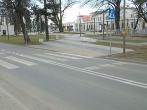 Dwa potrącenia pieszych w Bielawie – policja apeluje o ostrożność