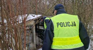 NISKIE TEMPERATURY TO ZAGROŻENIE DLA ŻYCIA I ZDROWIA. BIELAWSCY DZIELNICOWI POMAGAJĄ POTRZEBUJĄCYM