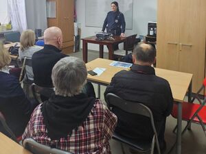 Seniorzy świadomi zagrożeń – spotkanie profilaktyczne w Dzierżoniowie