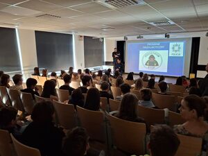 „OSZUSTWOM STOP” – SPOTKANIE POLICJANTÓW Z MŁODZIEŻĄ