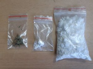 Zabezpieczone przez policjantów amfetamina i marihuana